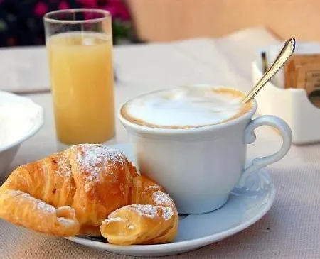 Giulio Cesare Отель Римини